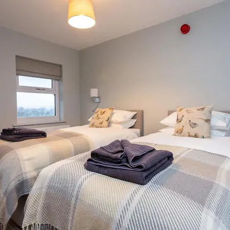 House 2 Double Holiday home *